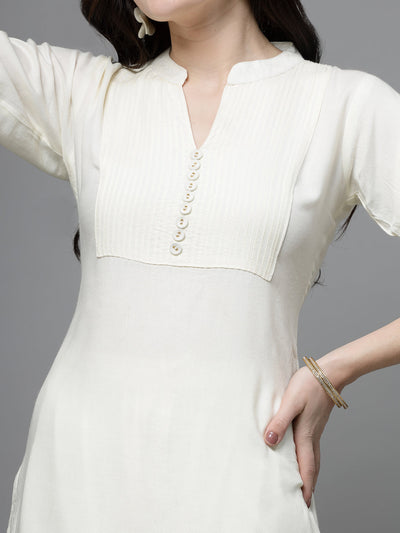 Yoke design off-white kurta with Afghani pants, three-quarter sleeves, and mandarin collar.