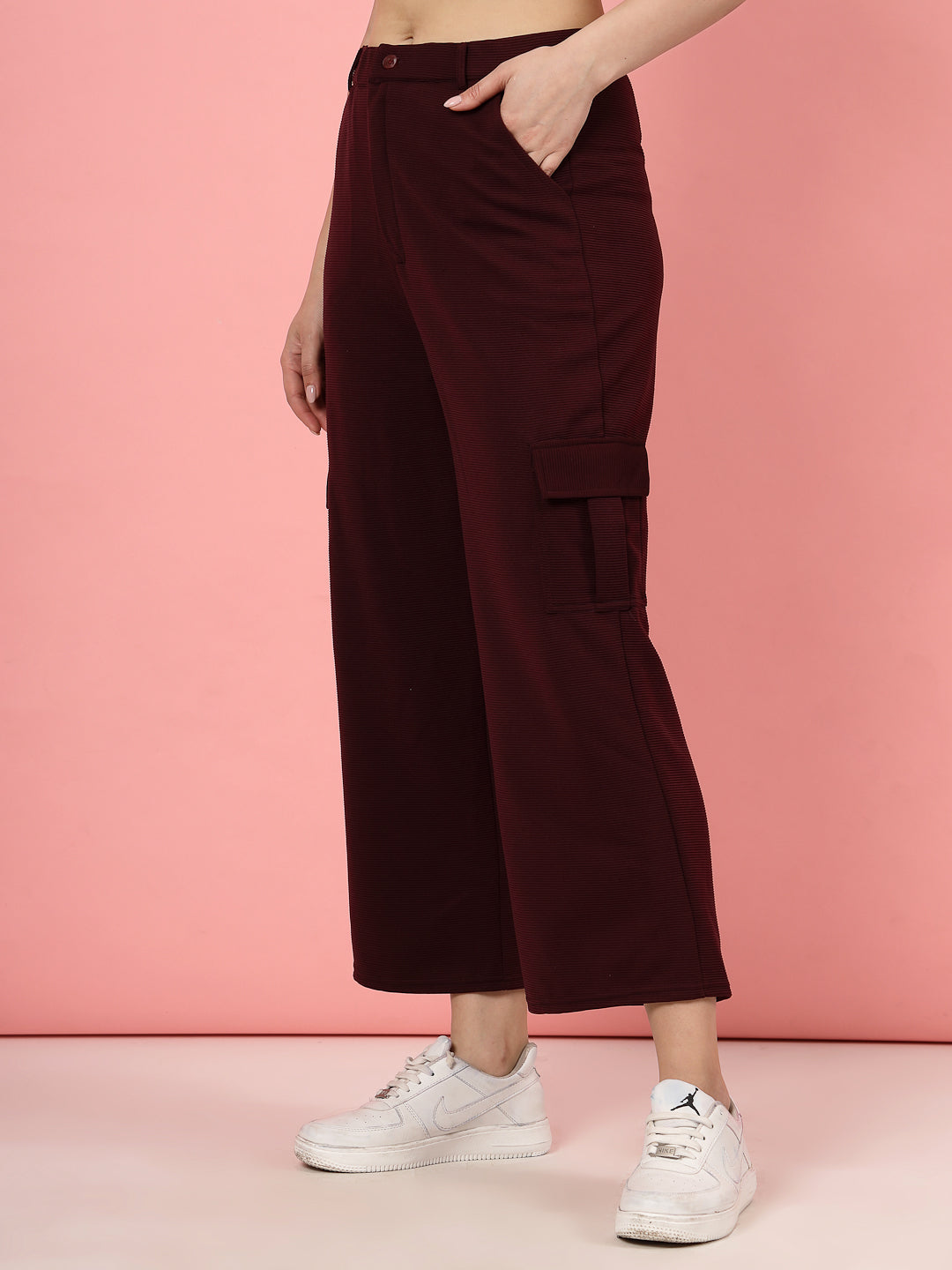 Wine solid flat front mid rise cargo trousers in burgundy corduroy.