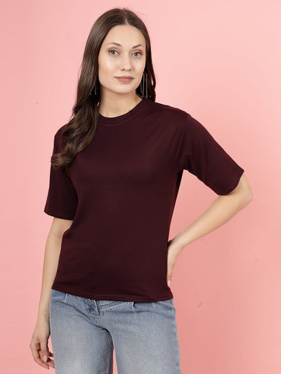 Solid wine and pista green regular fit T-shirt pack with round neck and short sleeves.