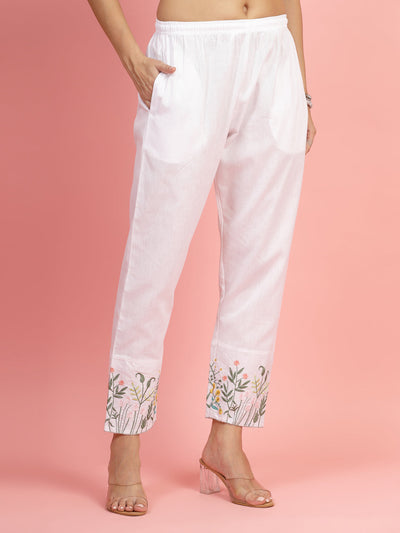 Women mid-rise pants with embroidered hem, regular fit, two pockets, flat-front design.