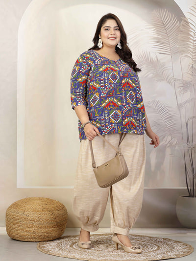 Women wearing solid khadi cotton loose fit Afghani salwar with elasticated waistband.