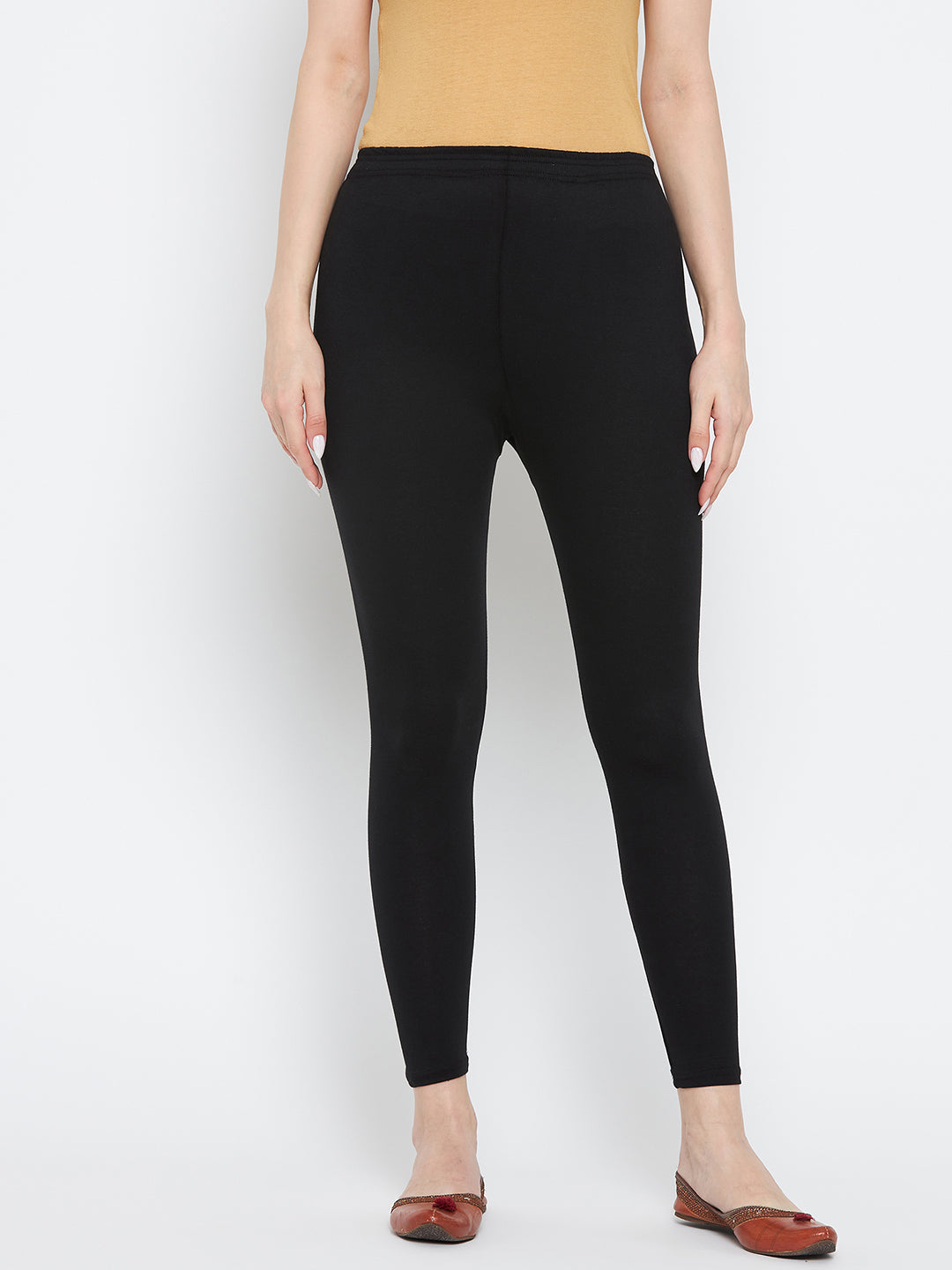 Clora Black Solid Ankle Length Leggings