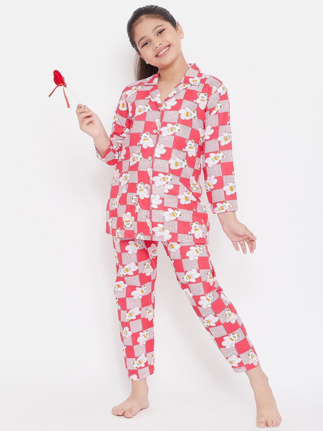 Red and peach printed rayon nightsuit set.