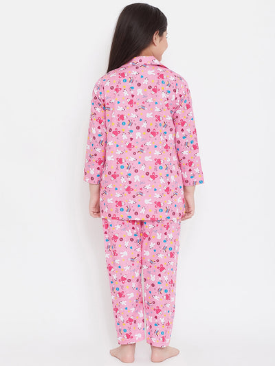 Peach and pink printed rayon nightsuit set.